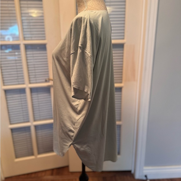 AIRism Seamless Long Tee - Picture 2 of 5